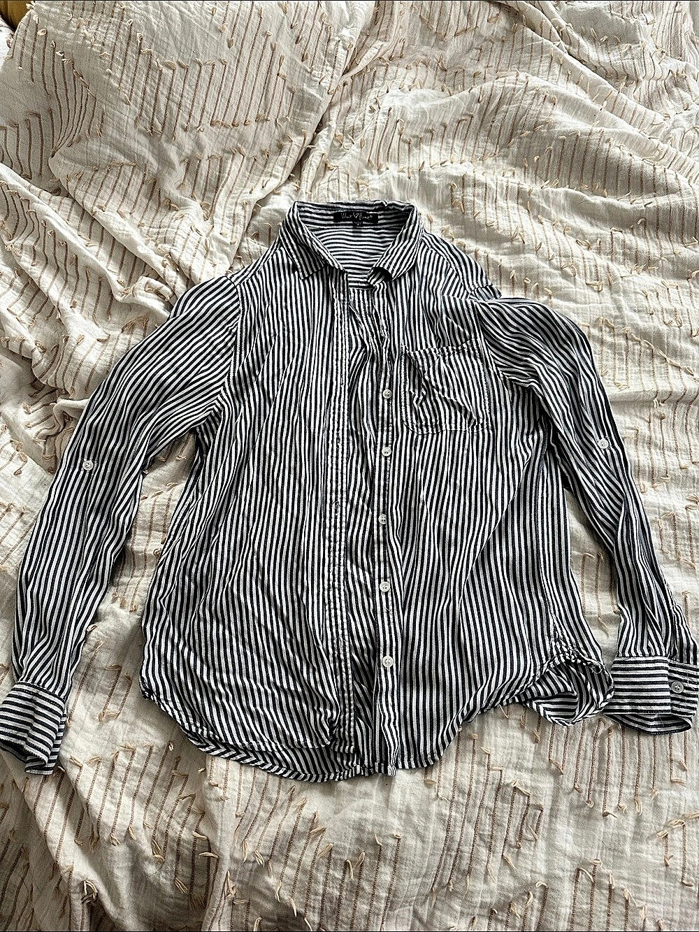 Velvet Heart Striped Button Down Shirt in Black & White Size Small